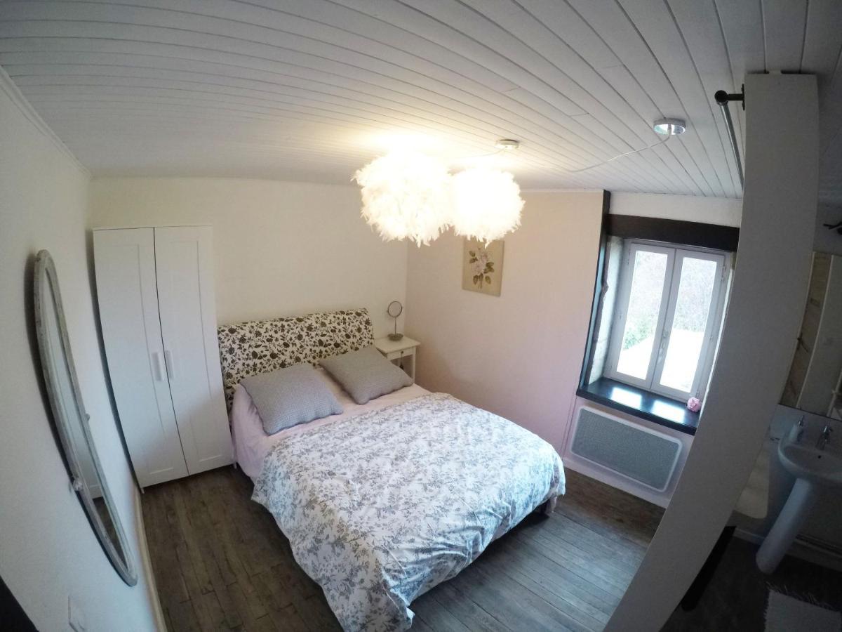 Bed & Breakfast Ce Petit Chemin Cenves